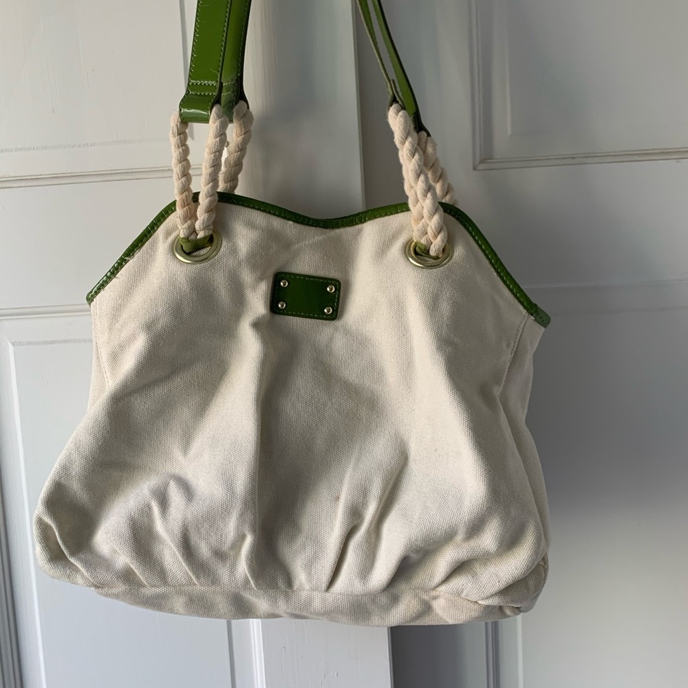 Green and White Gap bag